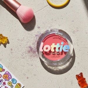 LOTTIE London Ombre Blush, Redhot , last one ❤️